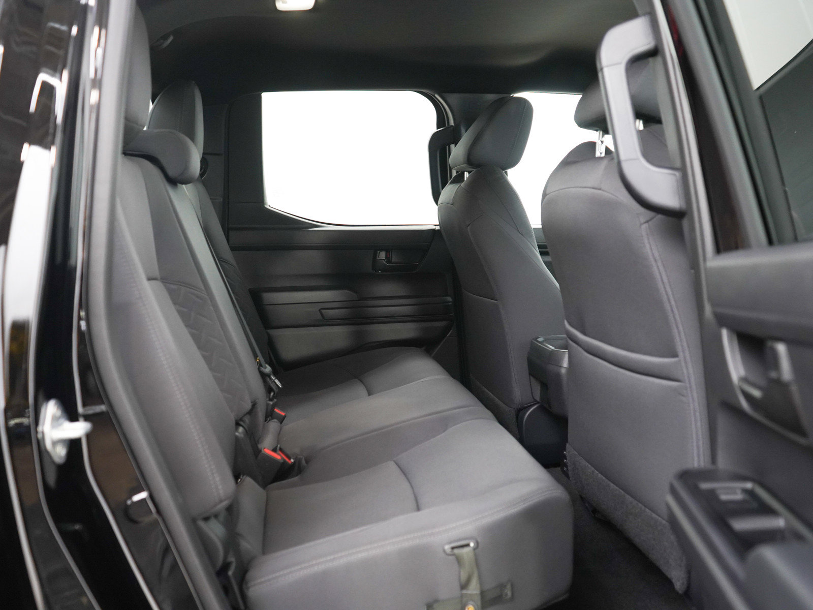 Used 2024 Toyota Tacoma SR AWD/4WD image 12