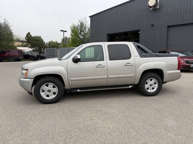 Used 2008 Chevrolet Avalanche LT w/ LT Preferred Equipment Group AWD/4WD image 16