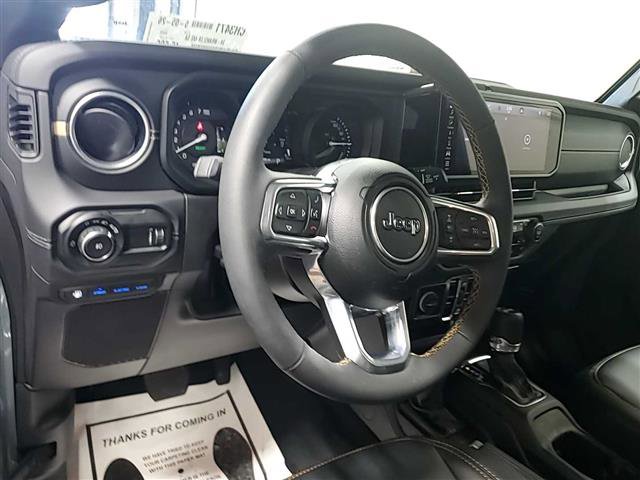 Used 2024 Jeep Wrangler Unlimited Sahara w/ Technology Group AWD/4WD image 8