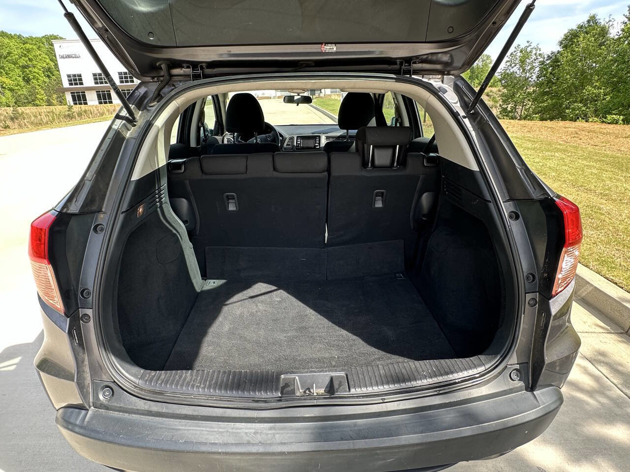 Used 2017 Honda HR-V LX image 12