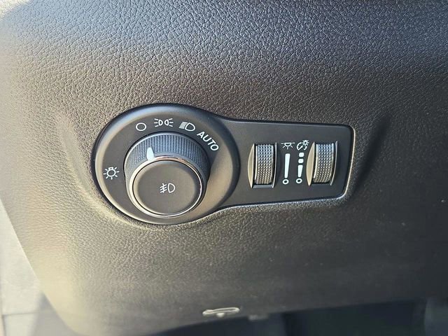 Certified 2024 Jeep Compass Latitude image 24