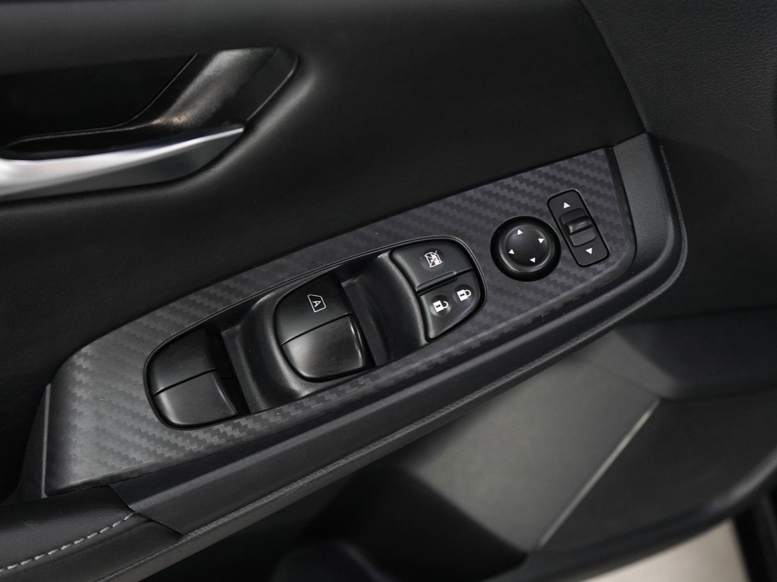 Used 2024 Nissan Sentra SV w/ All-Weather Package FWD image 18