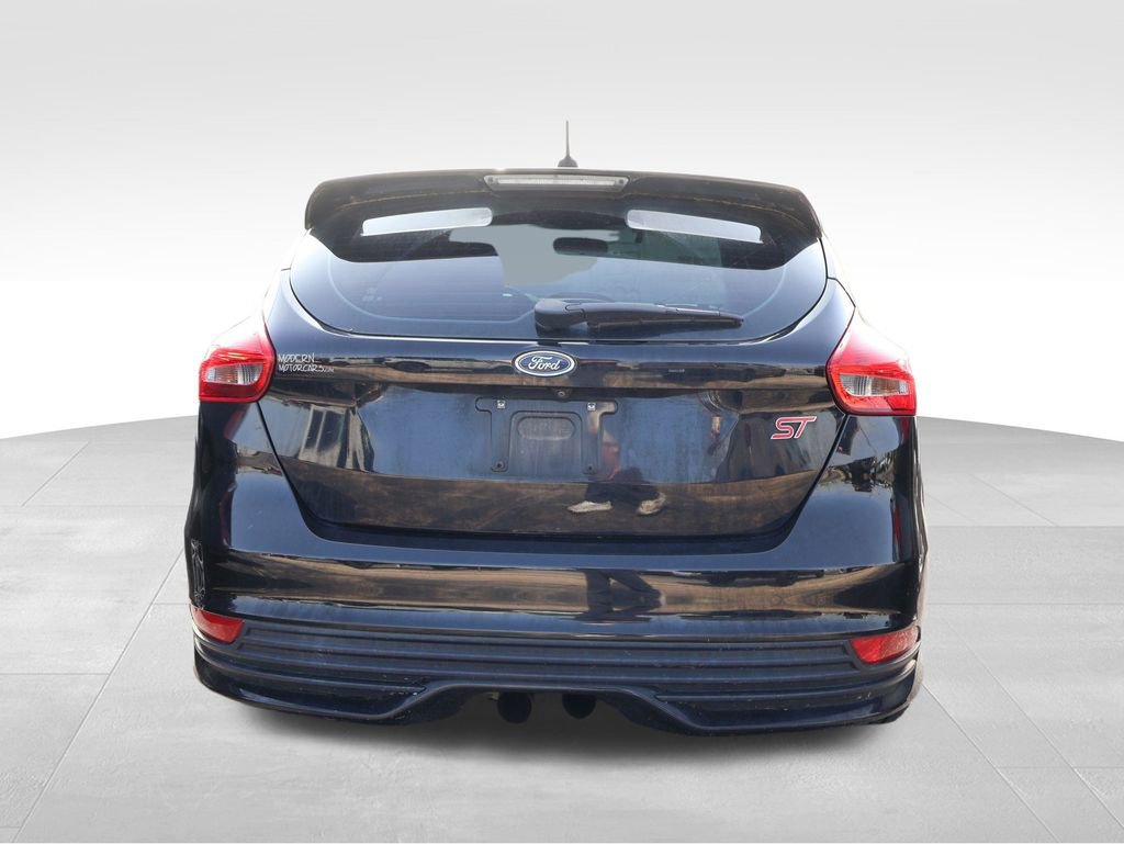 Used 2017 Ford Focus ST FWD image 11