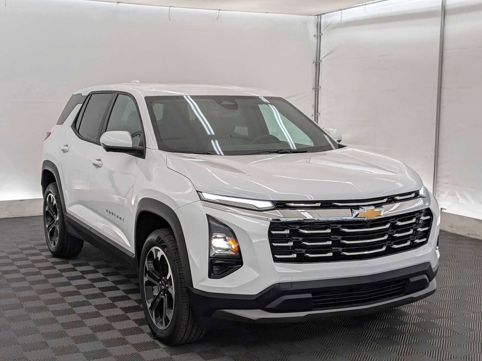 New 2026 Chevrolet Equinox LT w/ Convenience Package II image 8