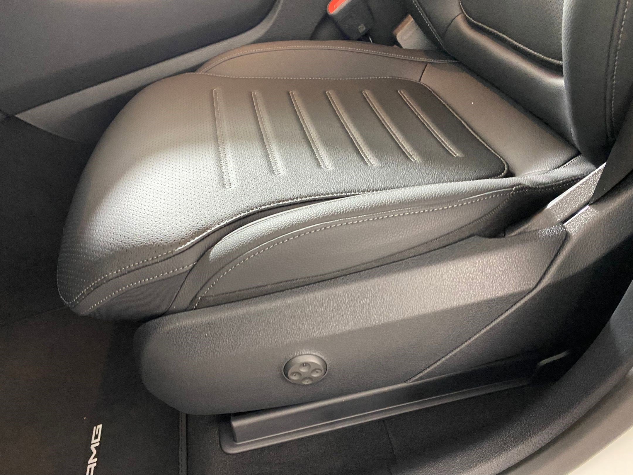 Used 2026 Mercedes-Benz GLC 300 4MATIC image 12