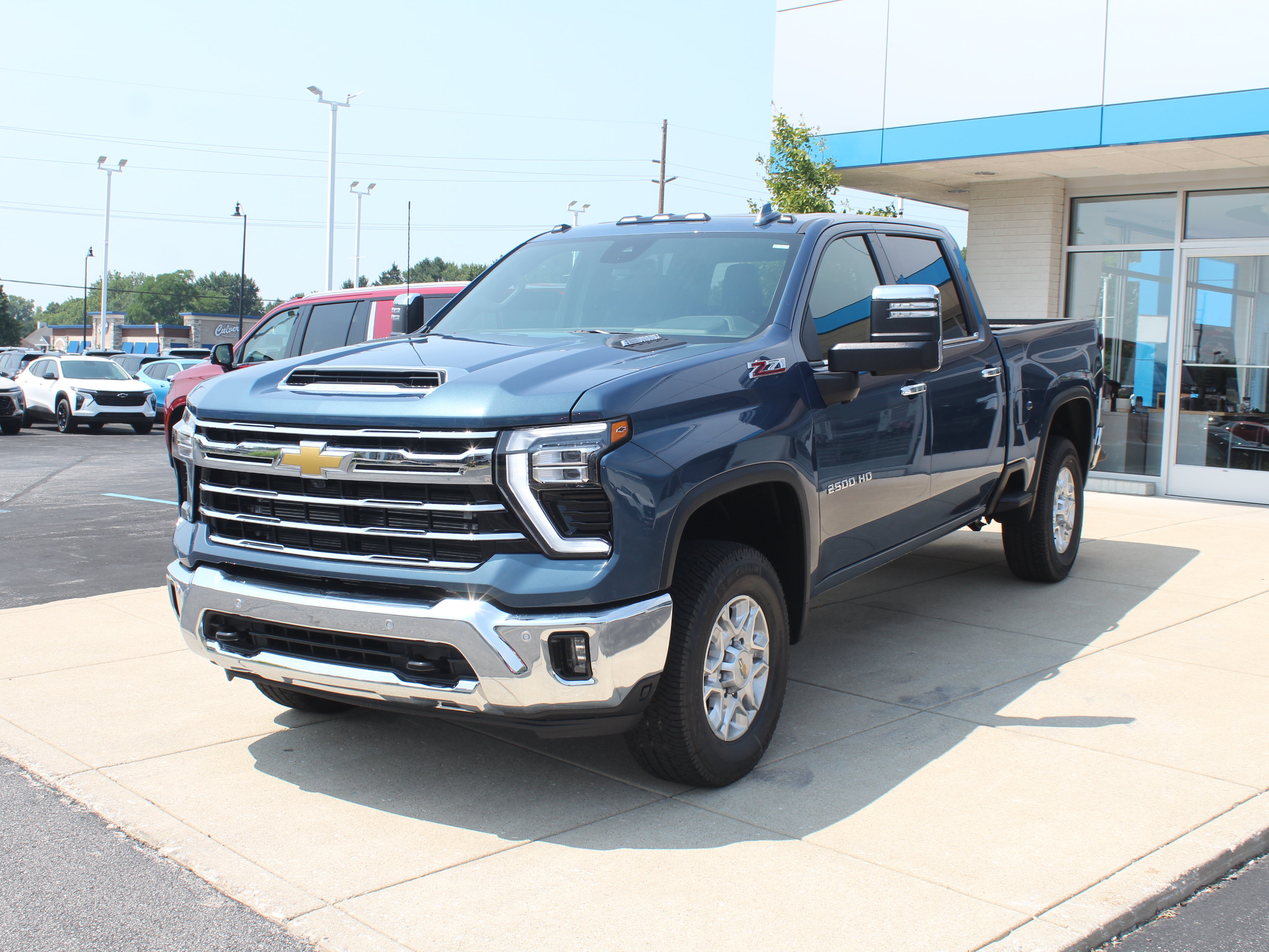 New 2026 Chevrolet Silverado 2500 LTZ w/ LTZ Convenience Package AWD/4WD image 7