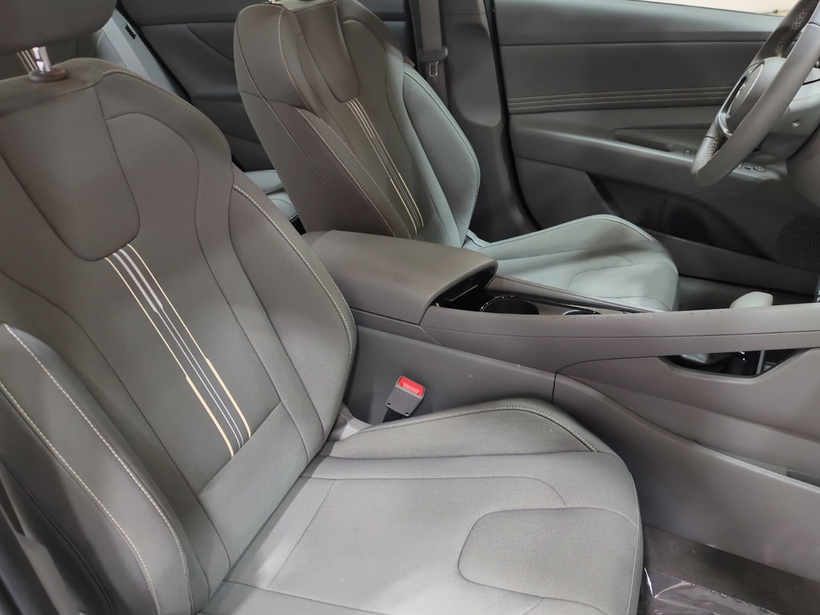 Certified 2024 Hyundai Elantra SEL w/ Convenience Package FWD image 10