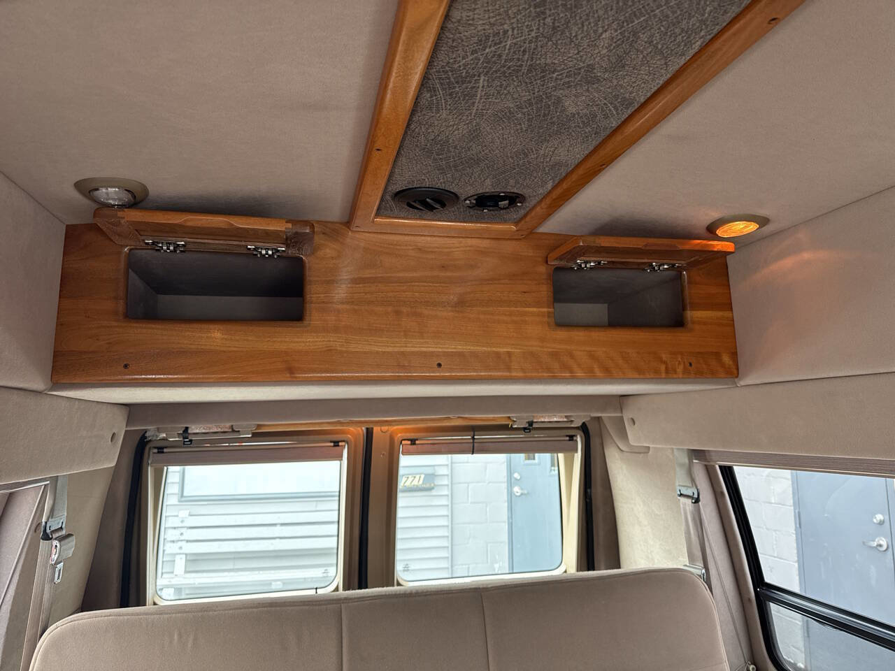 Used 2003 Ford E-150 and Econoline 150 image 23