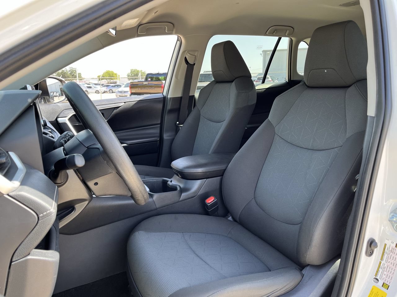 Used 2024 Toyota RAV4 XLE FWD image 23