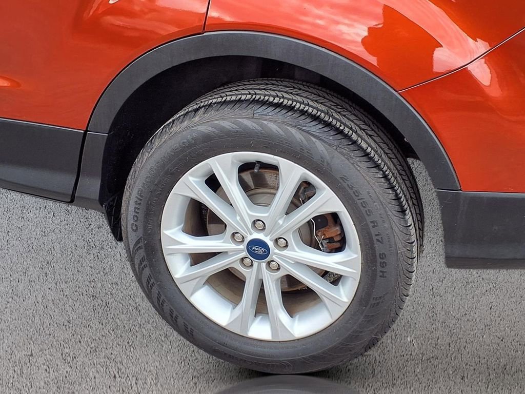 Used 2019 Ford Escape SEL image 36