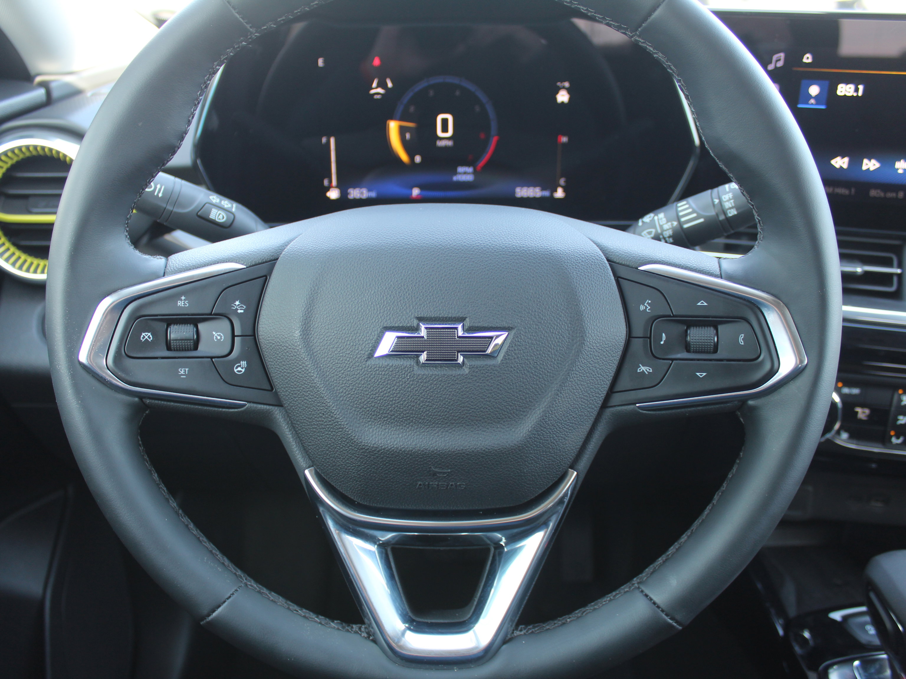 New 2026 Chevrolet Trax ACTIV w/ Sunroof Package image 14