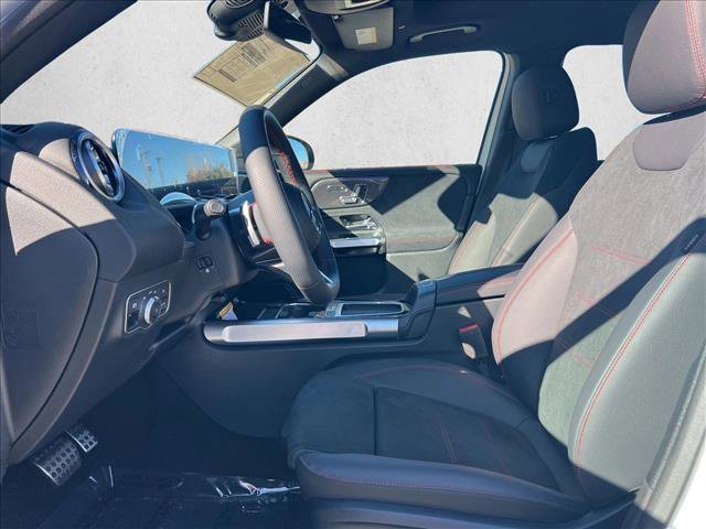 New 2026 Mercedes-Benz GLB 250 4MATIC image 4