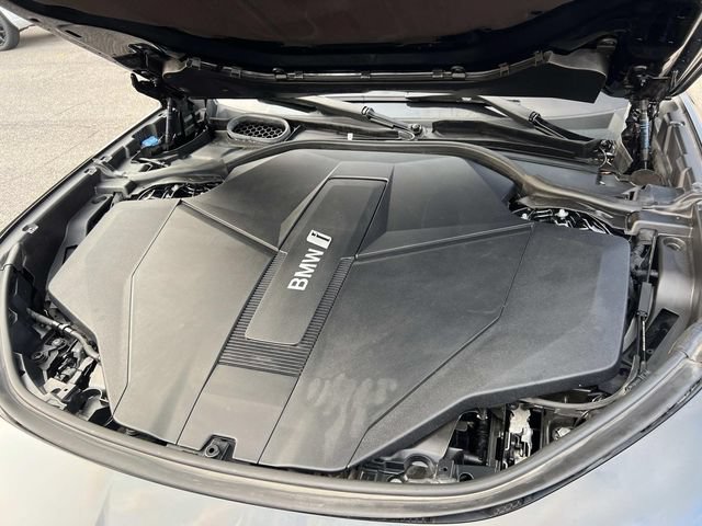 Used 2023 BMW i7 xDrive60 AWD/4WD image 16