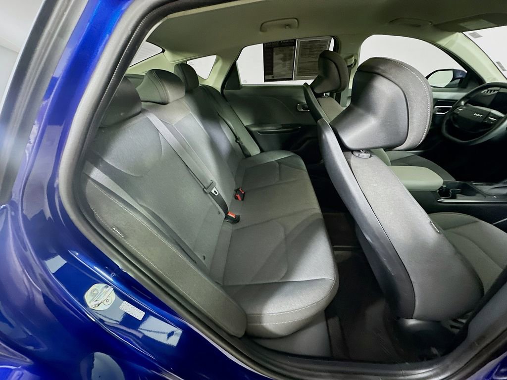 Used 2025 Kia K4 LXS image 11