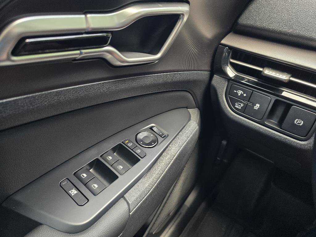 New 2026 Kia Sportage EX image 12