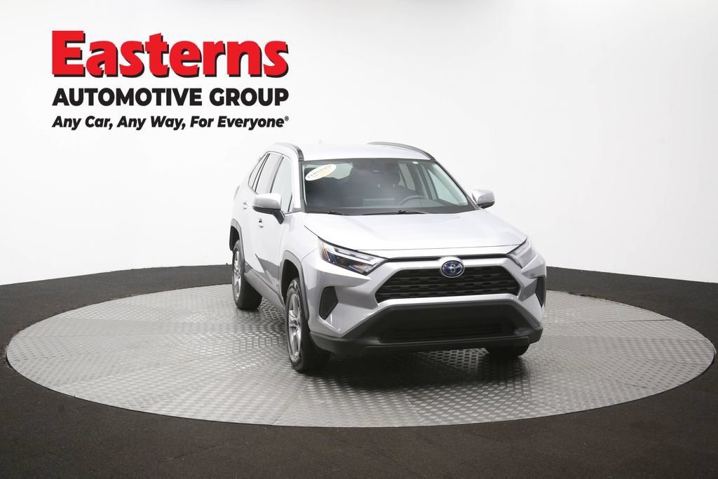Used 2024 Toyota RAV4 XLE AWD/4WD image 49