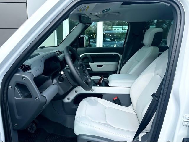 New 2025 Land Rover Defender 110 X-Dynamic SE image 17