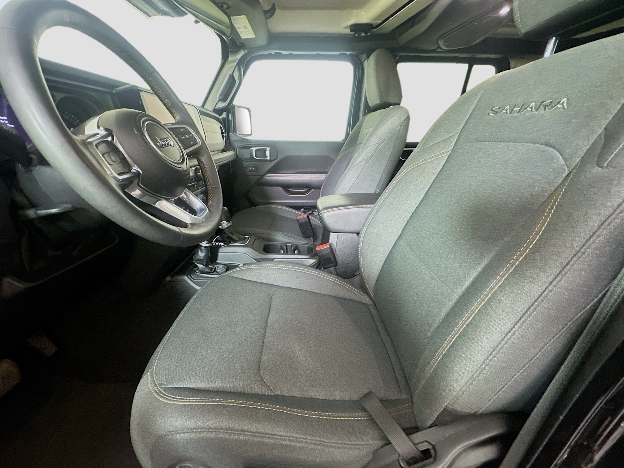 Used 2024 Jeep Wrangler Unlimited Sahara AWD/4WD image 13