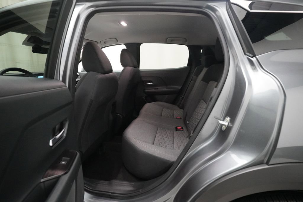 Certified 2025 Nissan Kicks SV image 15