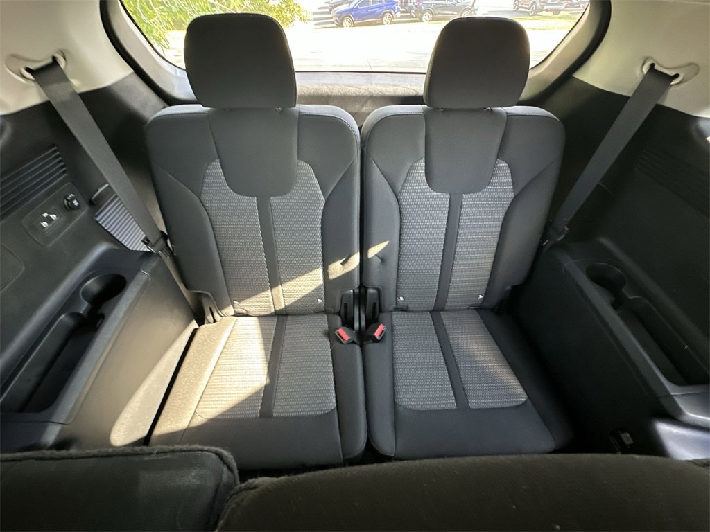 Used 2025 Kia Sorento LX image 22