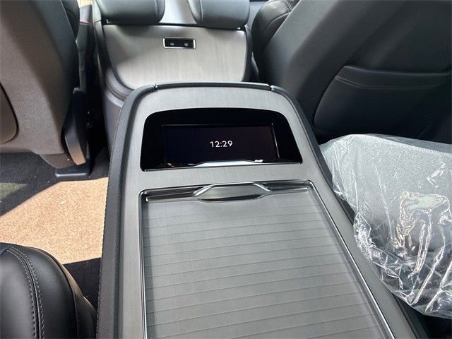 New 2025 Lincoln Navigator Reserve w/ Jet Appearance Package image 16