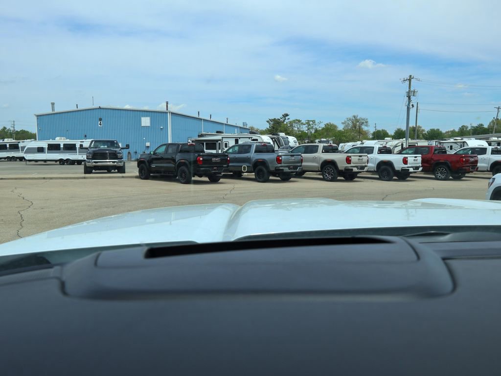 New 2026 GMC Sierra 2500 AT4 w/ AT4 Premium Plus Package AWD/4WD image 21
