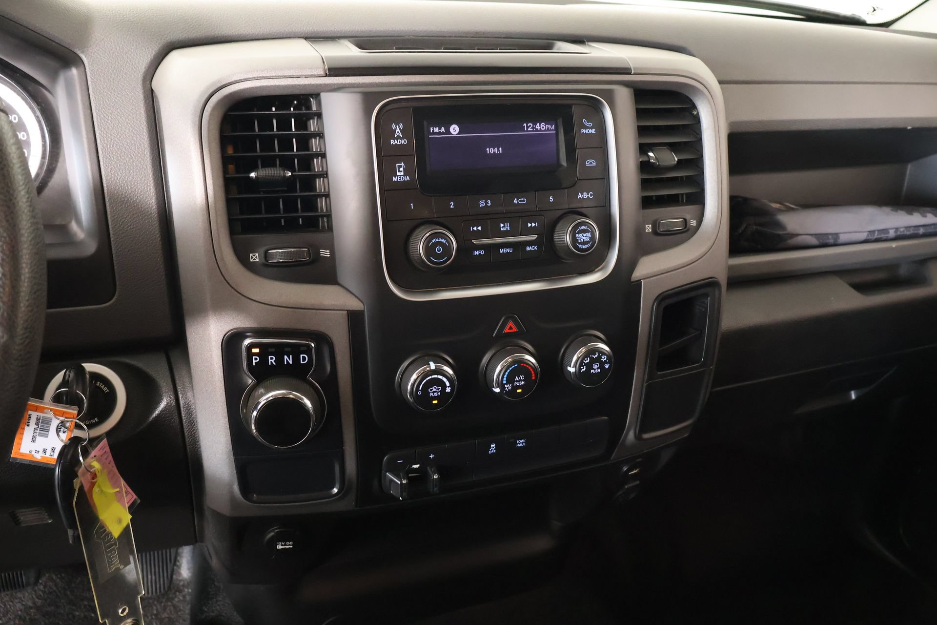 Used 2020 RAM 1500 Tradesman w/ Chrome Appearance Group RWD image 5