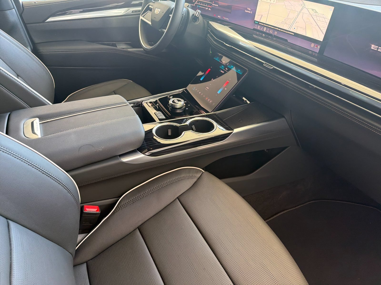 New 2026 Cadillac Escalade Sport AWD/4WD image 15
