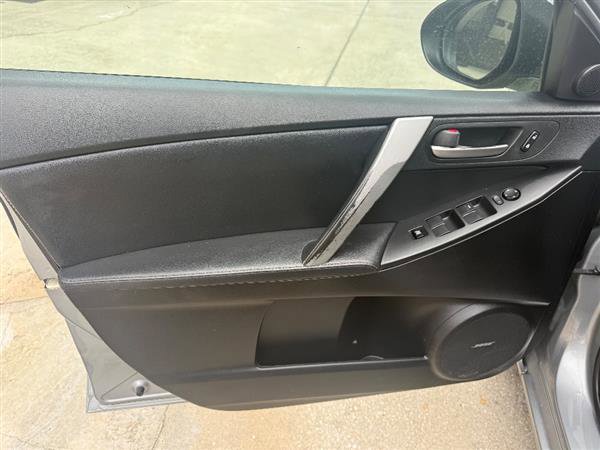 Used 2012 MAZDA MAZDA3 i Grand Touring image 11