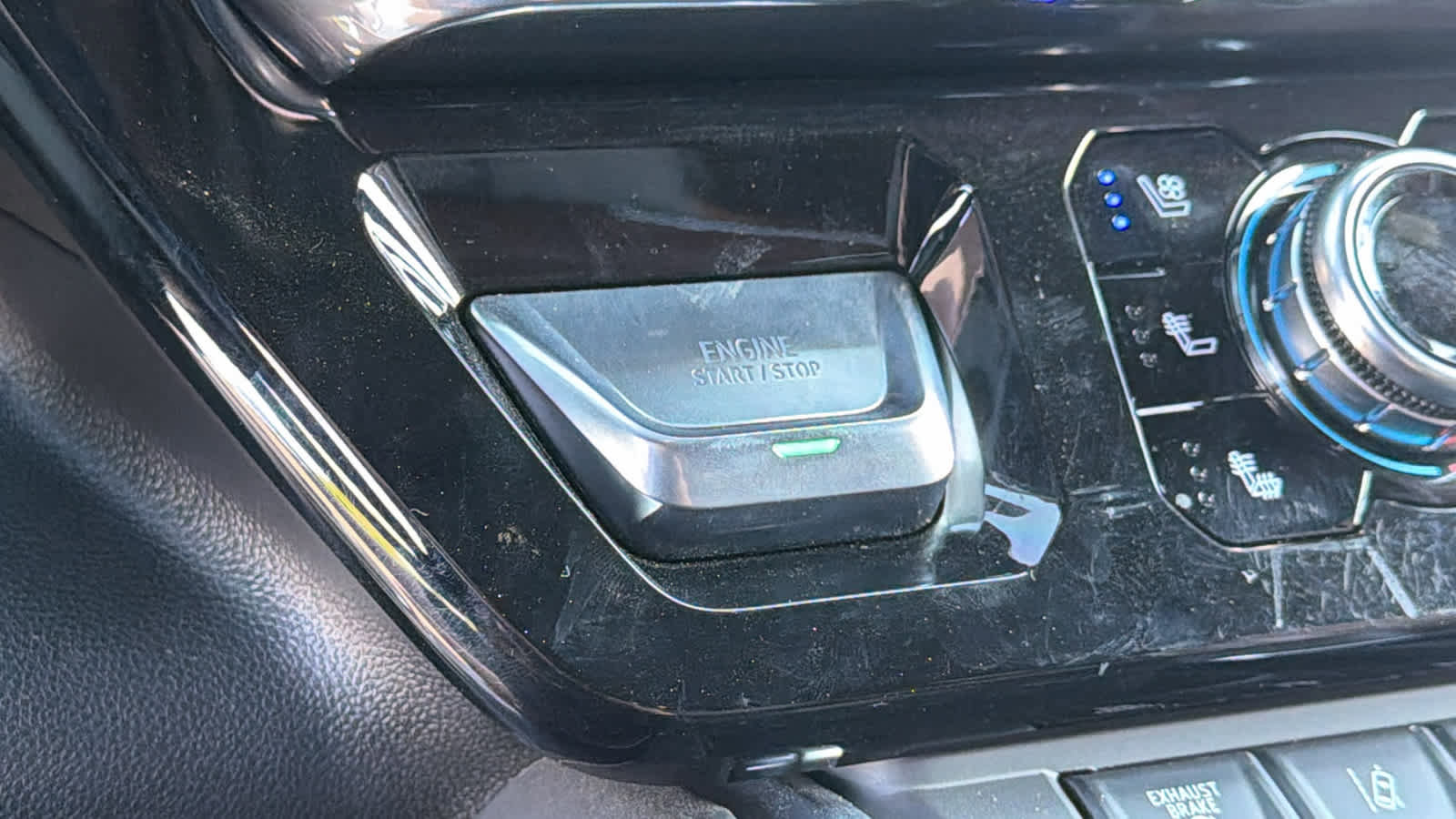 Used 2026 GMC Sierra 3500 Denali Ultimate AWD/4WD image 17