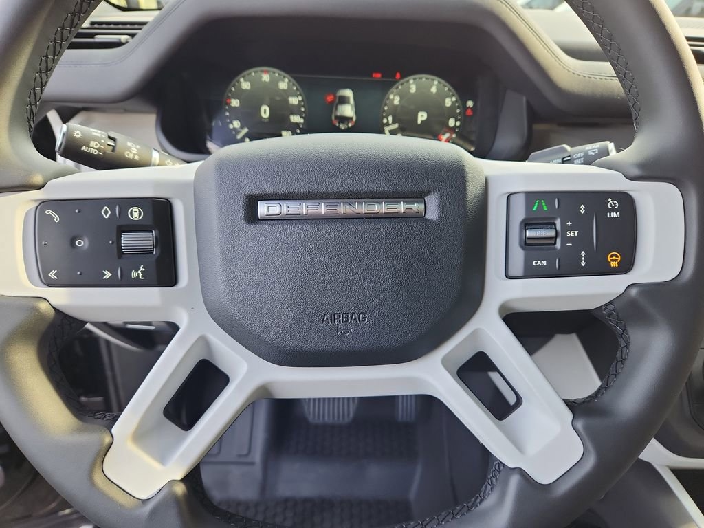 Used 2026 Land Rover Defender 110 X-Dynamic SE AWD/4WD image 16