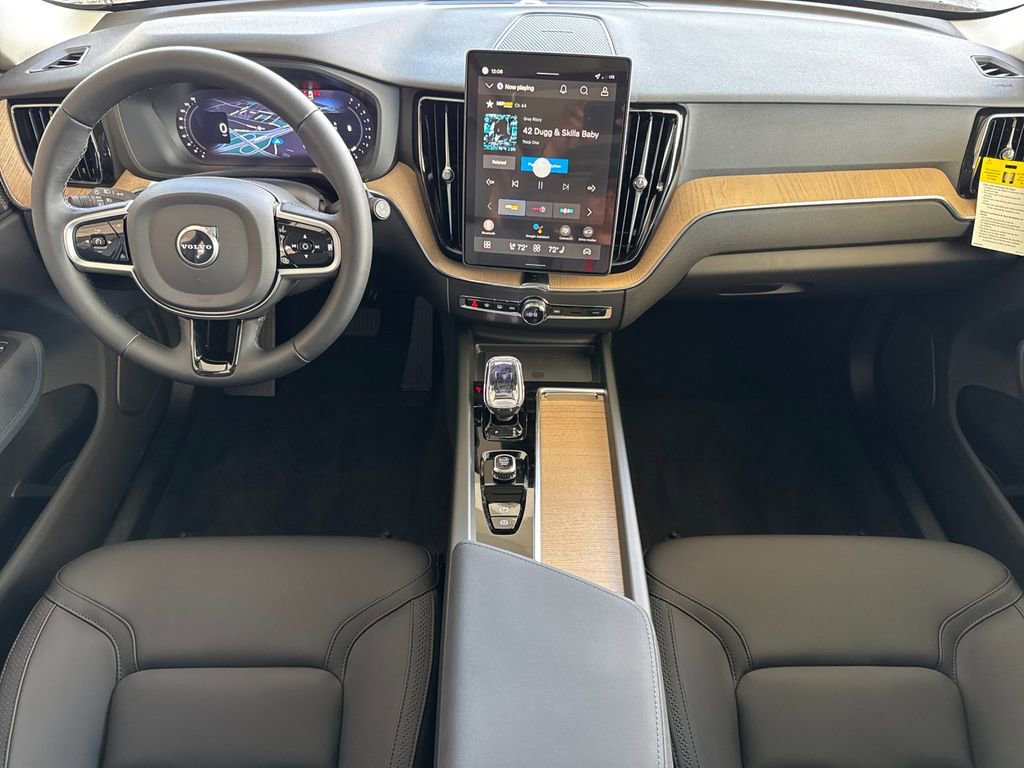 New 2026 Volvo XC60 B5 Plus w/ Climate Package image 12
