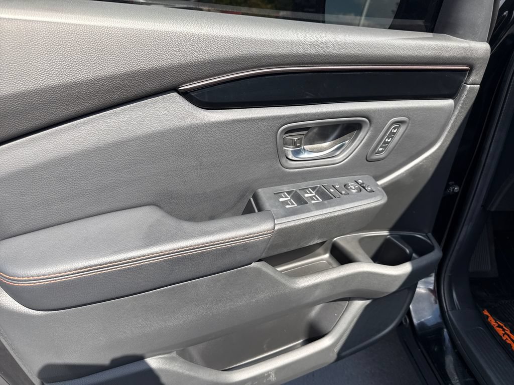 Used 2024 Honda Pilot TrailSport image 9