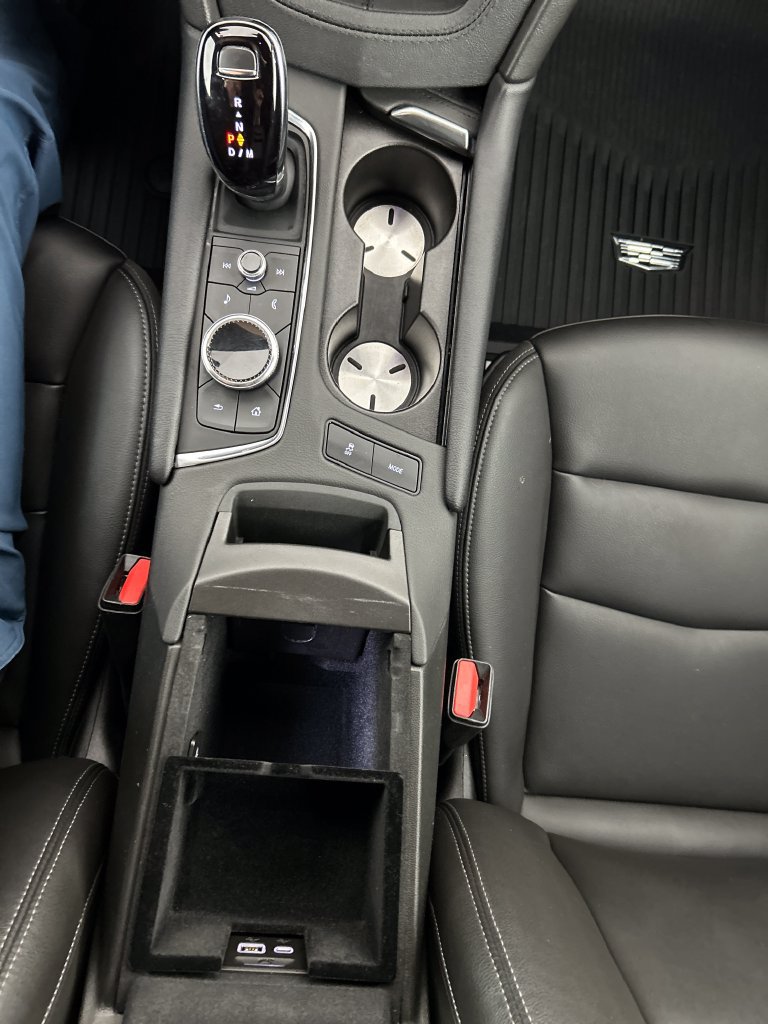 Used 2024 Cadillac XT6 Luxury AWD/4WD image 15