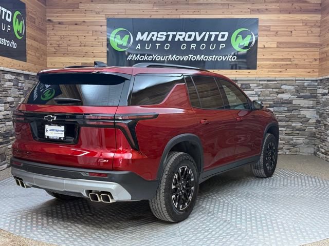 Used 2024 Chevrolet Traverse Z71 AWD/4WD image 11