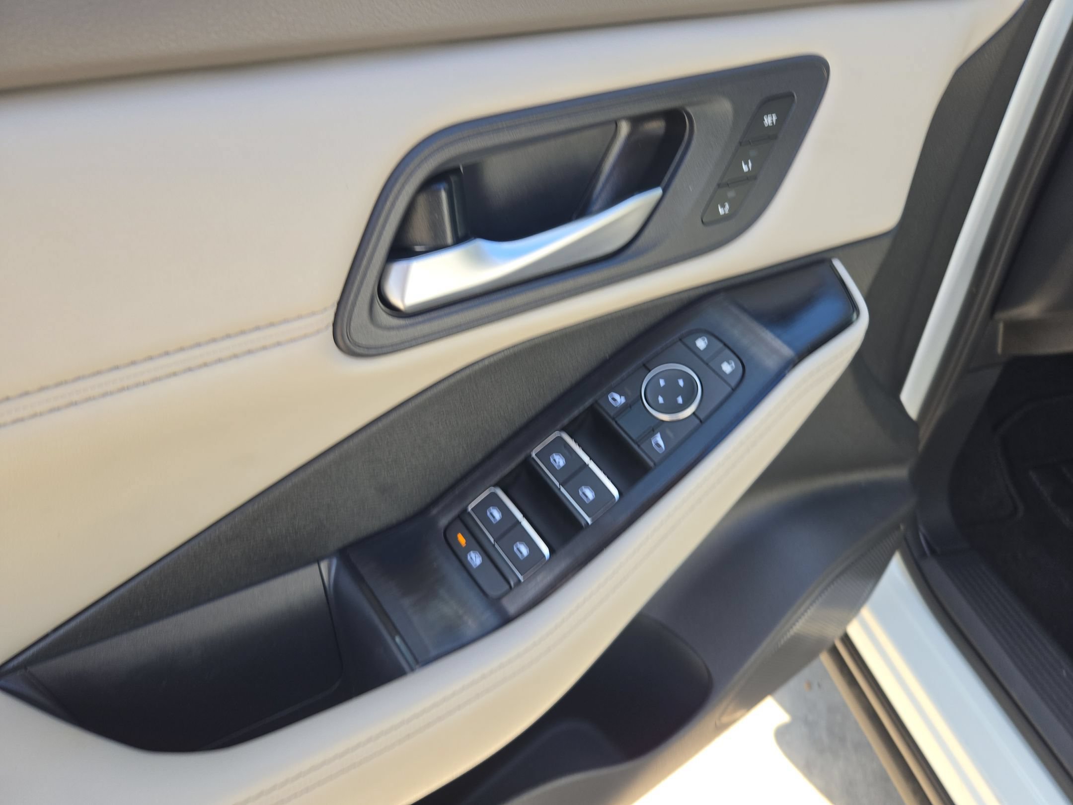 Used 2023 Nissan Rogue SL w/ SL Premium Package FWD image 13