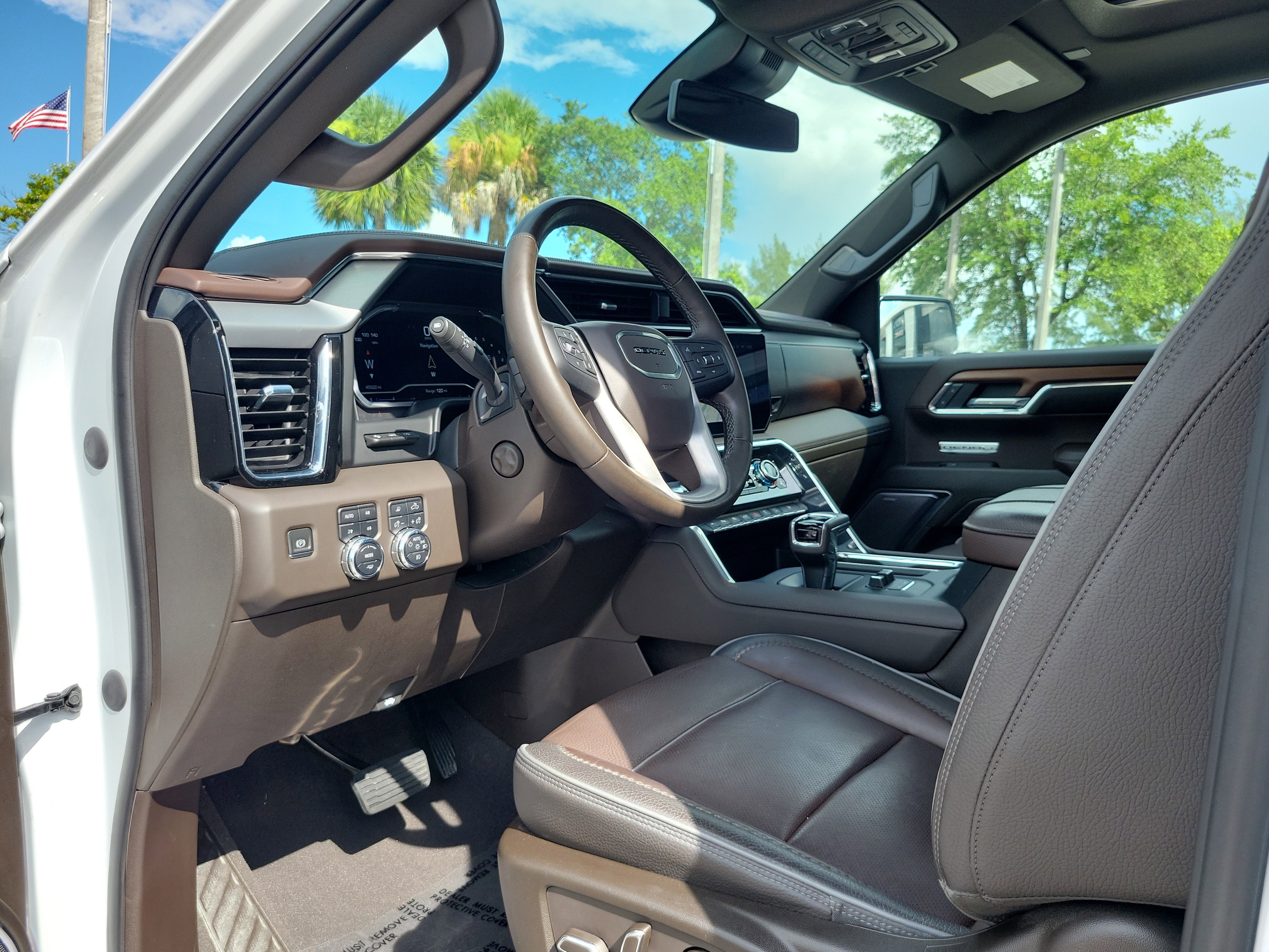 Used 2023 GMC Sierra 1500 Denali w/ Denali Reserve Package image 9