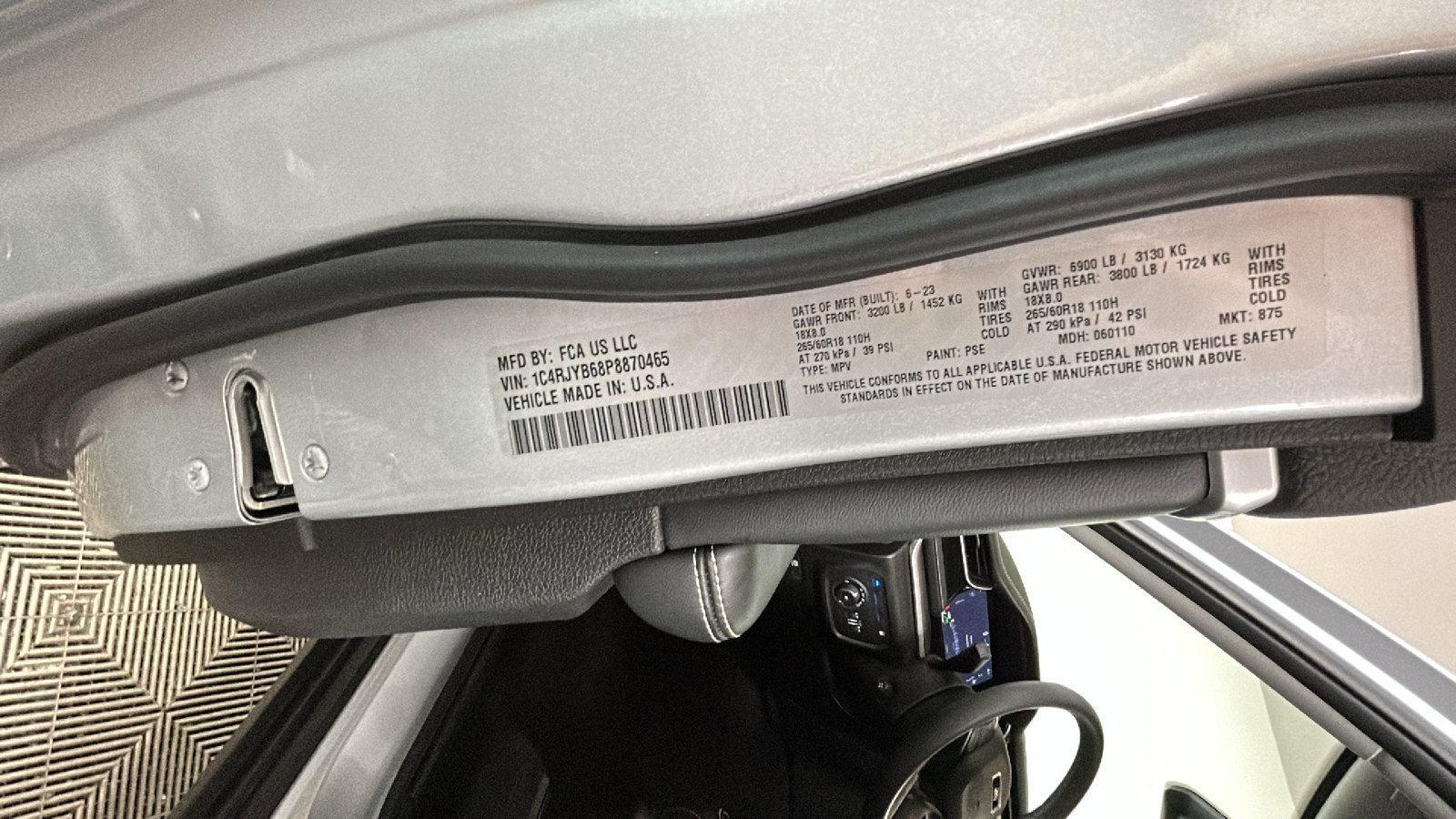 Used 2023 Jeep Grand Cherokee 4WD 4xe w/ Luxury Tech Group II image 12