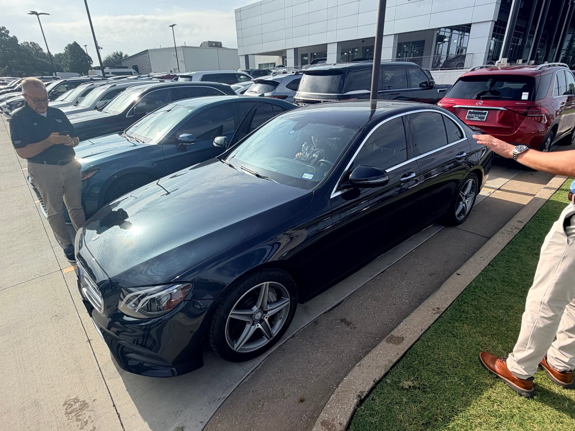 Used 2017 Mercedes-Benz E 300 image 1