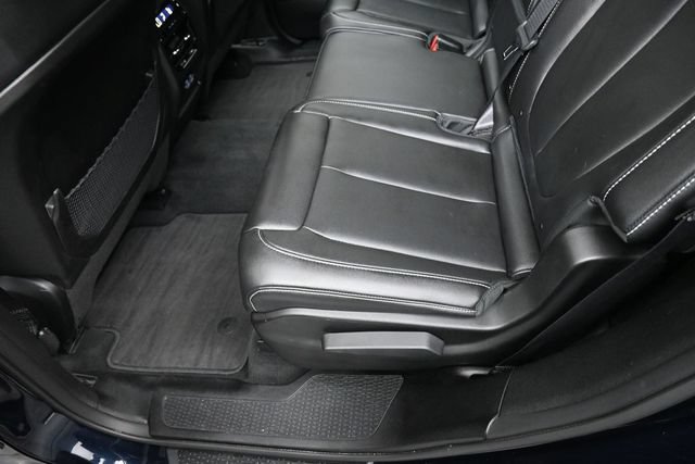 Used 2024 Jeep Grand Cherokee L Limited w/ Black Appearance Package AWD/4WD image 22