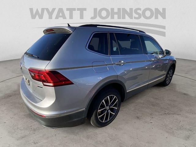 Used 2020 Volkswagen Tiguan SE AWD/4WD image 10