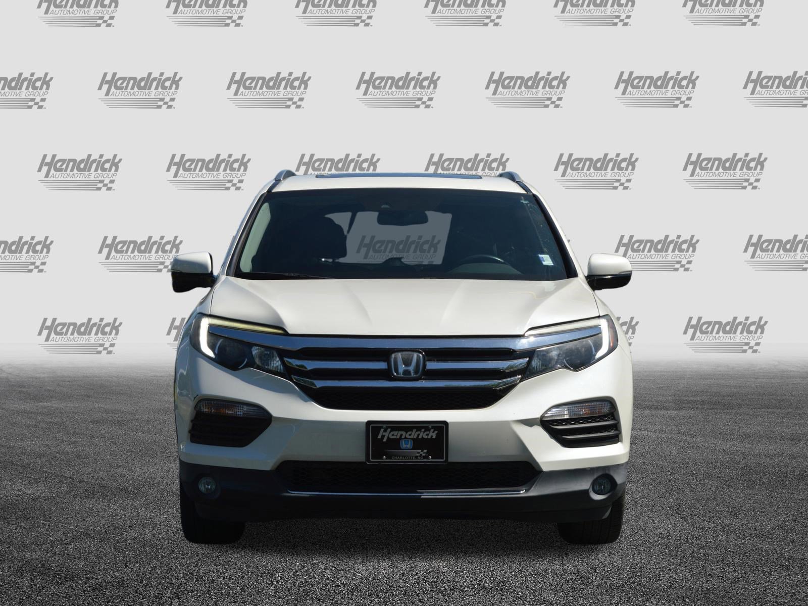 Used 2017 Honda Pilot Touring image 6