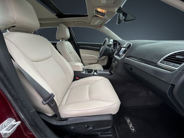 Used 2017 Chrysler 300 C image 15