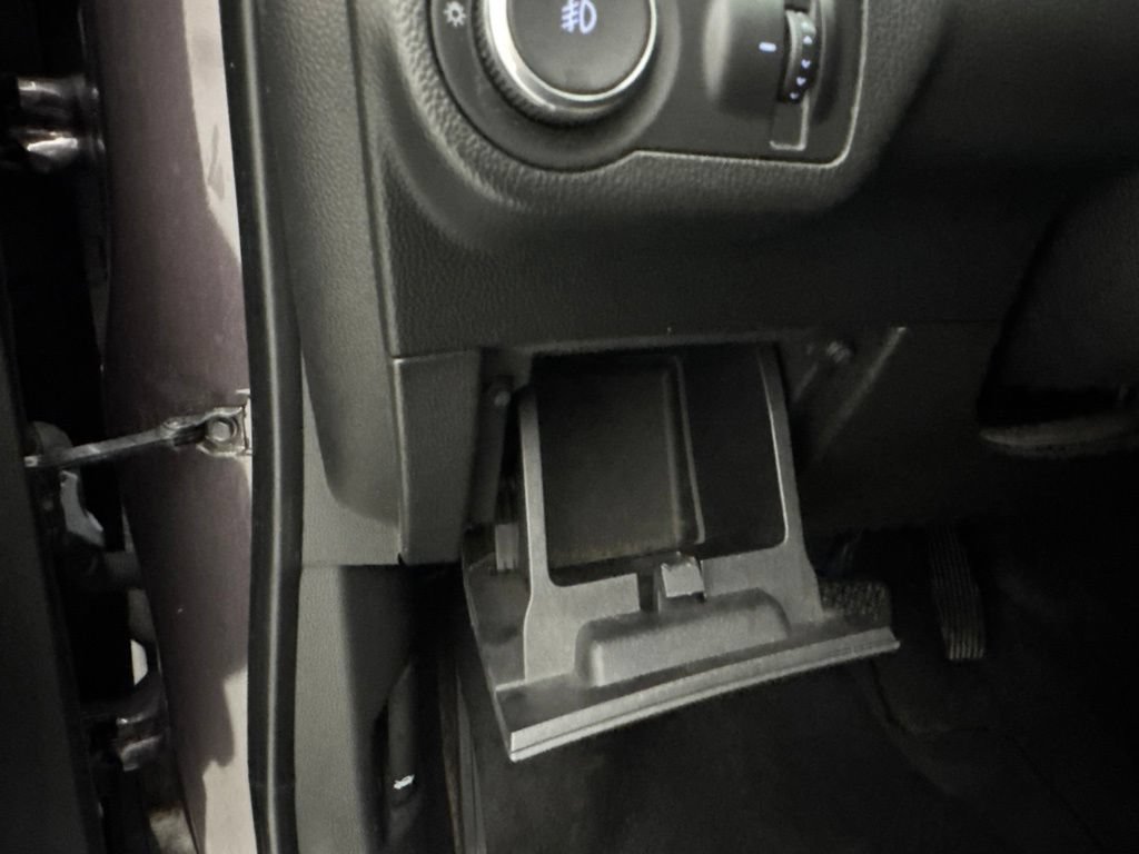 Used 2017 Buick Envision Essence AWD/4WD image 24