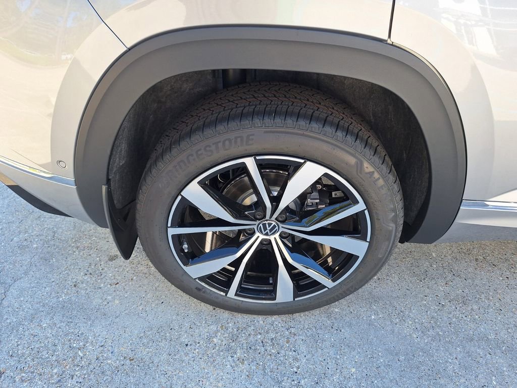 New 2026 Volkswagen Atlas Cross Sport SEL Premium R-Line image 25