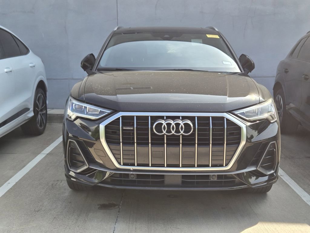 Used 2021 Audi Q3 2.0T Premium Plus w/ Premium Plus Package AWD/4WD image 4