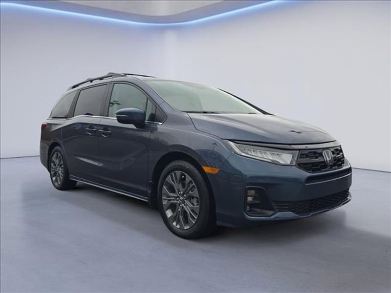 New 2026 Honda Odyssey Touring image 7