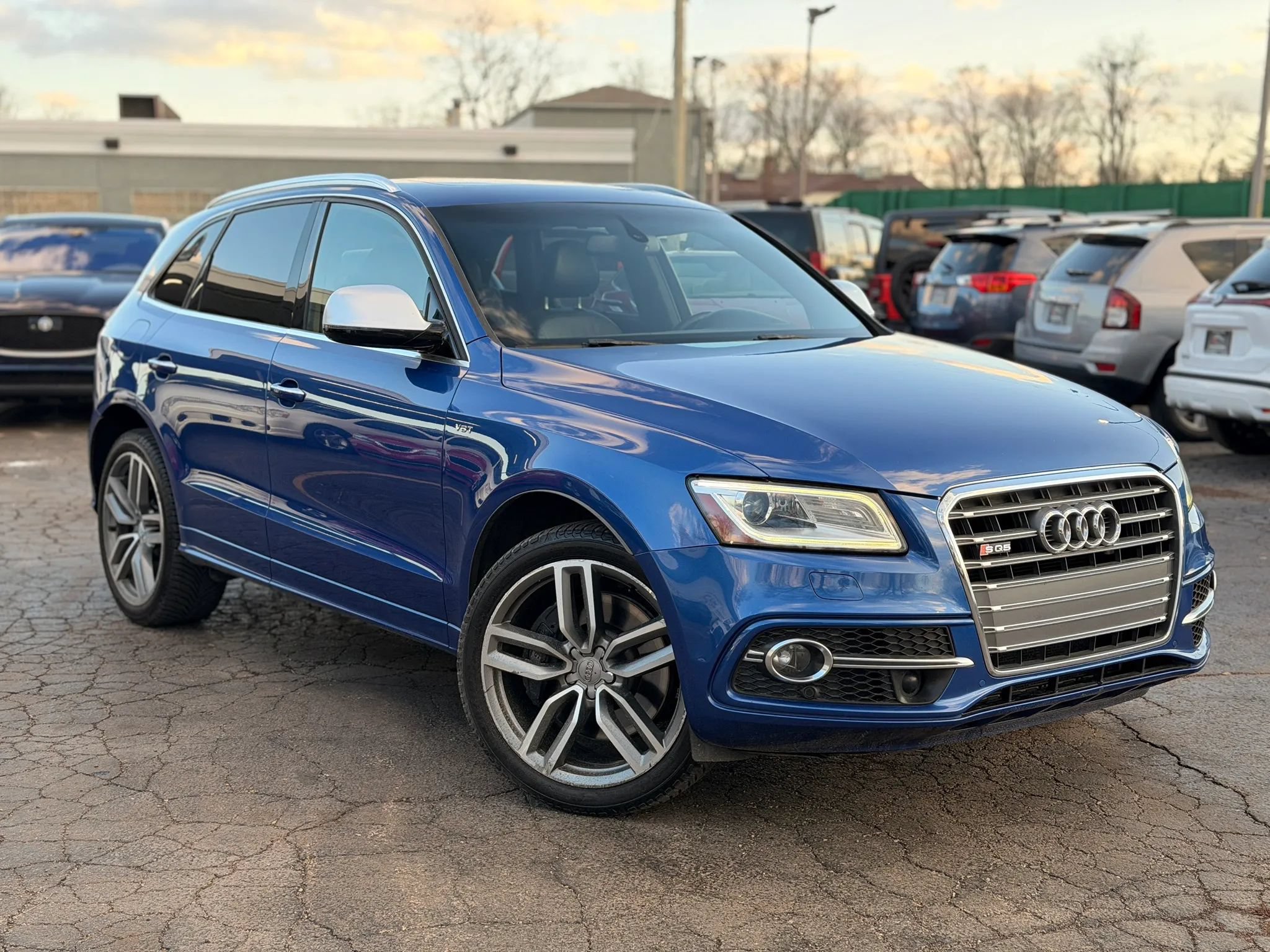 Used 2015 Audi SQ5 Prestige w/ Prestige Package AWD/4WD image 3