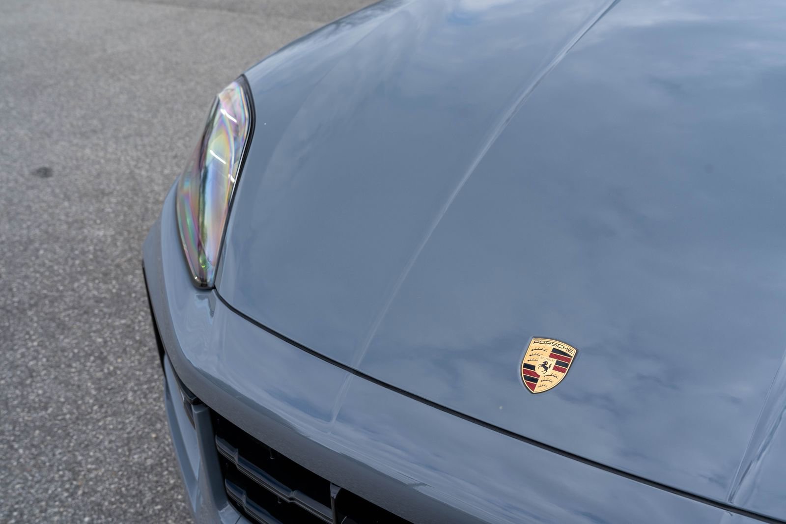 Certified 2025 Porsche Cayenne GTS image 18