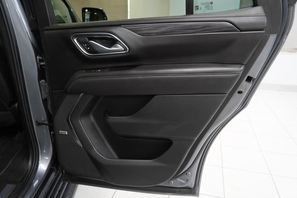 Certified 2022 GMC Yukon SLT w/ SLT Premium Package AWD/4WD image 36